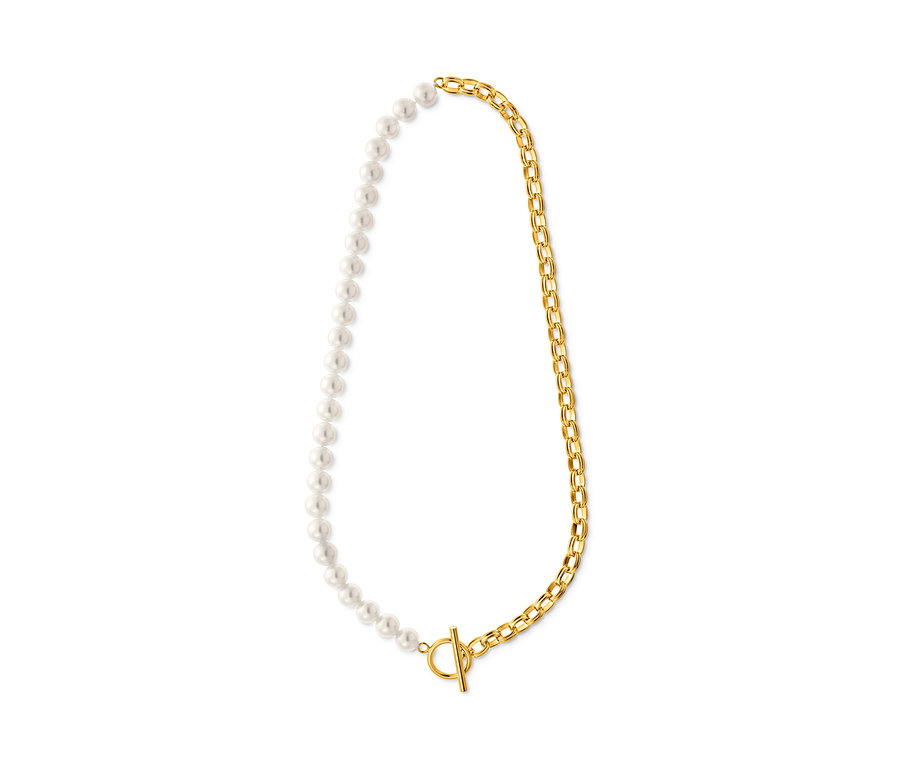 Yarısı inci, yarısı altın rengi zincir kolye.