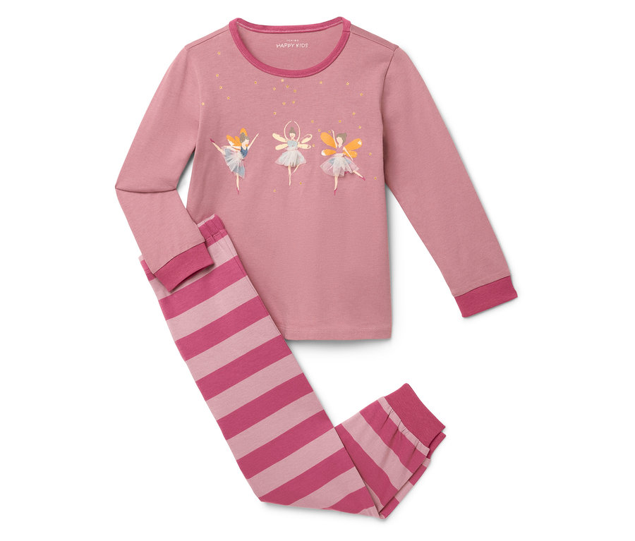 Pembe, uzun kollu, çizgili pantolonlu pijama. Üzerinde üç balerin deseni var.