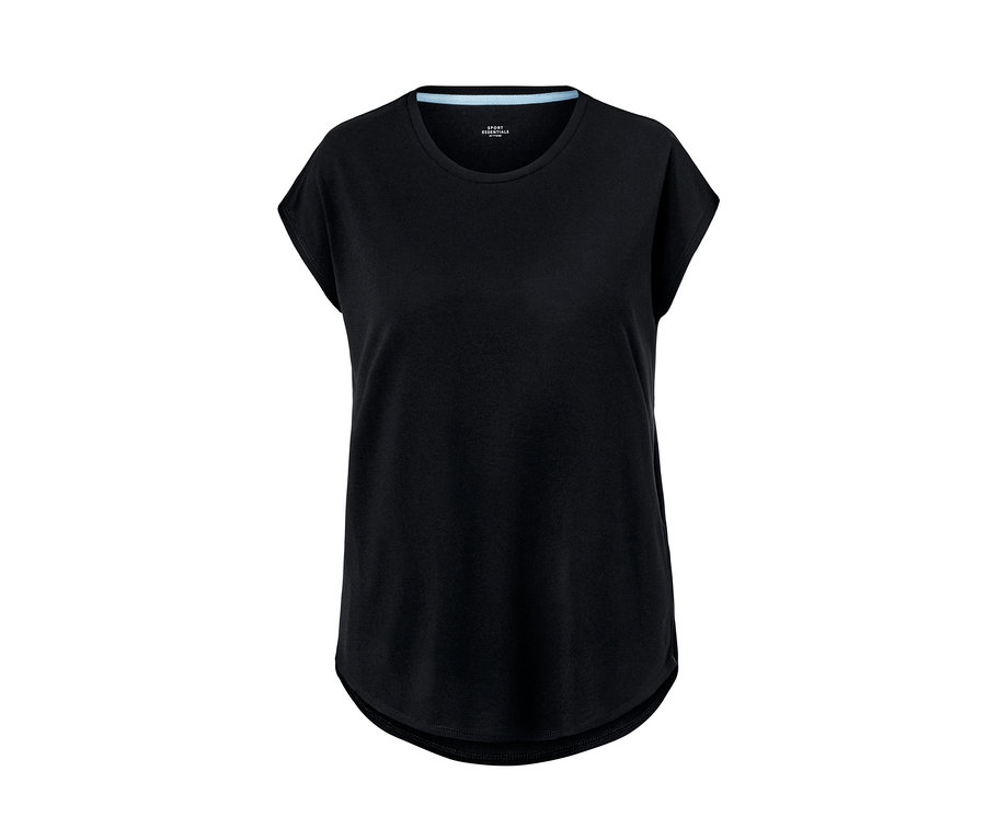 Siyah spor tişörtü.