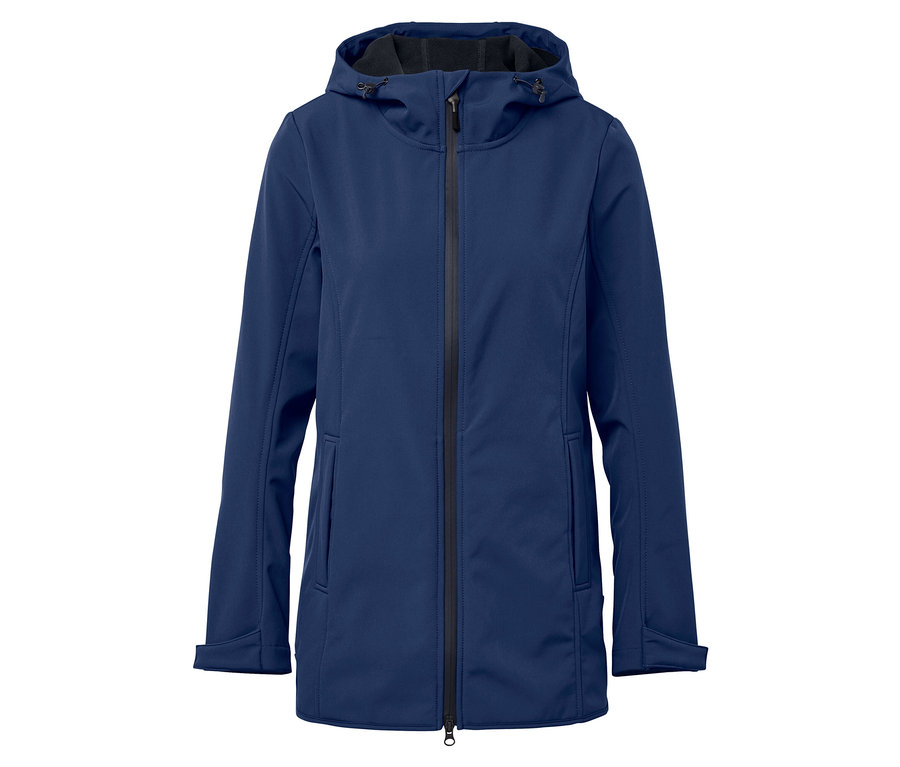 Kapüşonlu ve ortasında fermuarı olan lacivert softshell ceket.