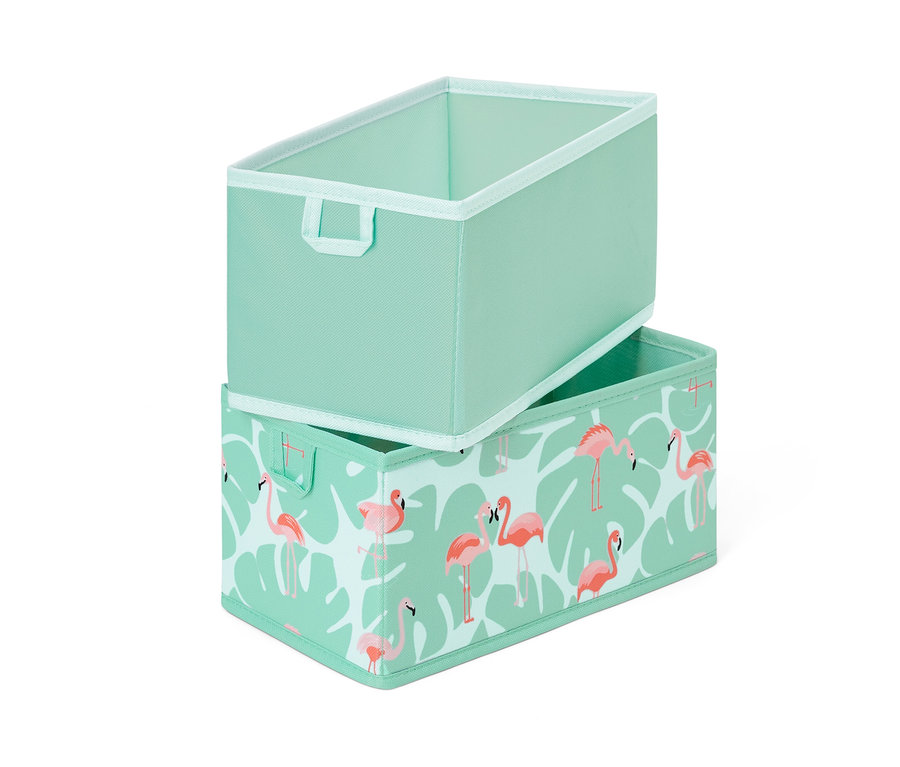 İki adet çekmece düzenleme kutusu üst üste duruyor. Bir tanesi açık yeşil, diğeri flamingo desenli.