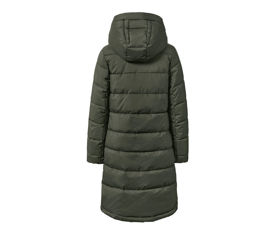 Arkadan haki kapitone manto.