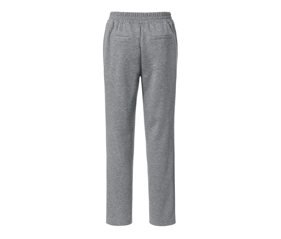 Beyaz arka planda gri Jogger Pantolon.