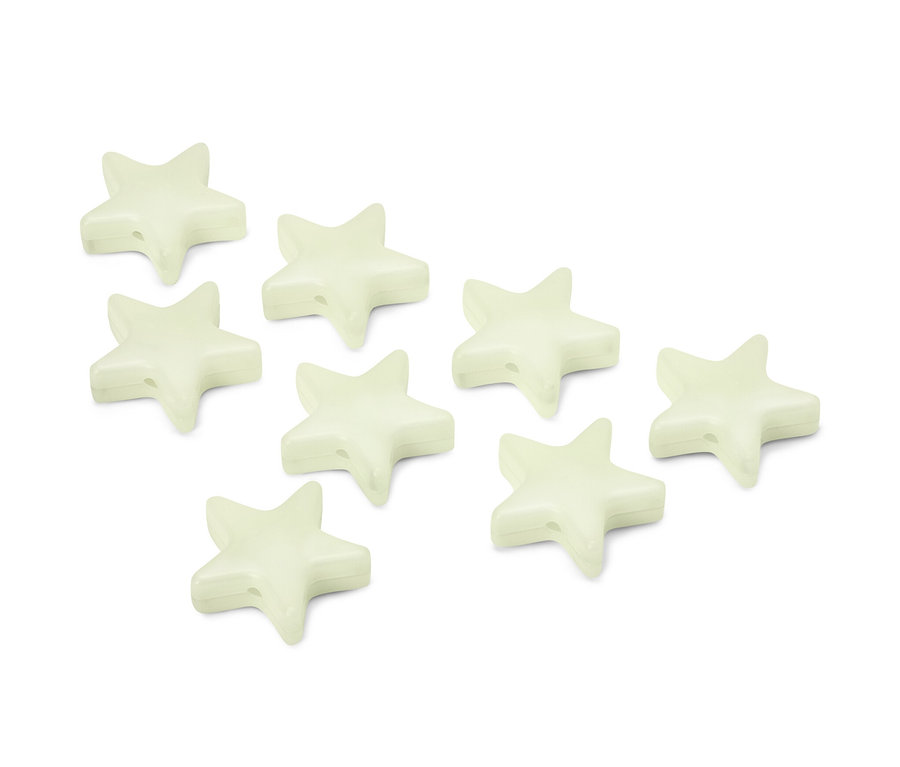 Sekiz adet yıldız şeklinde gece ışıldayan işaret klipsi beyaz bir yüzey üzerinde duruyor.