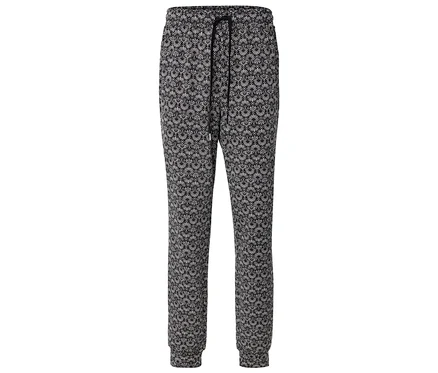 Çiçek desenli siyah eşofman altı.