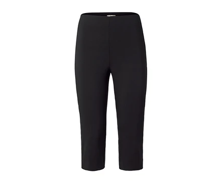 Siyah renkli, 3/4 boy stretch pantolon.