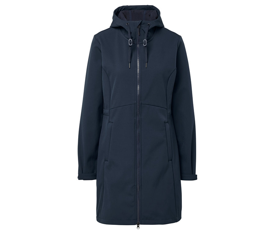 Ortasında kapüşonu ve fermuarı olan lacivert softshell mont.