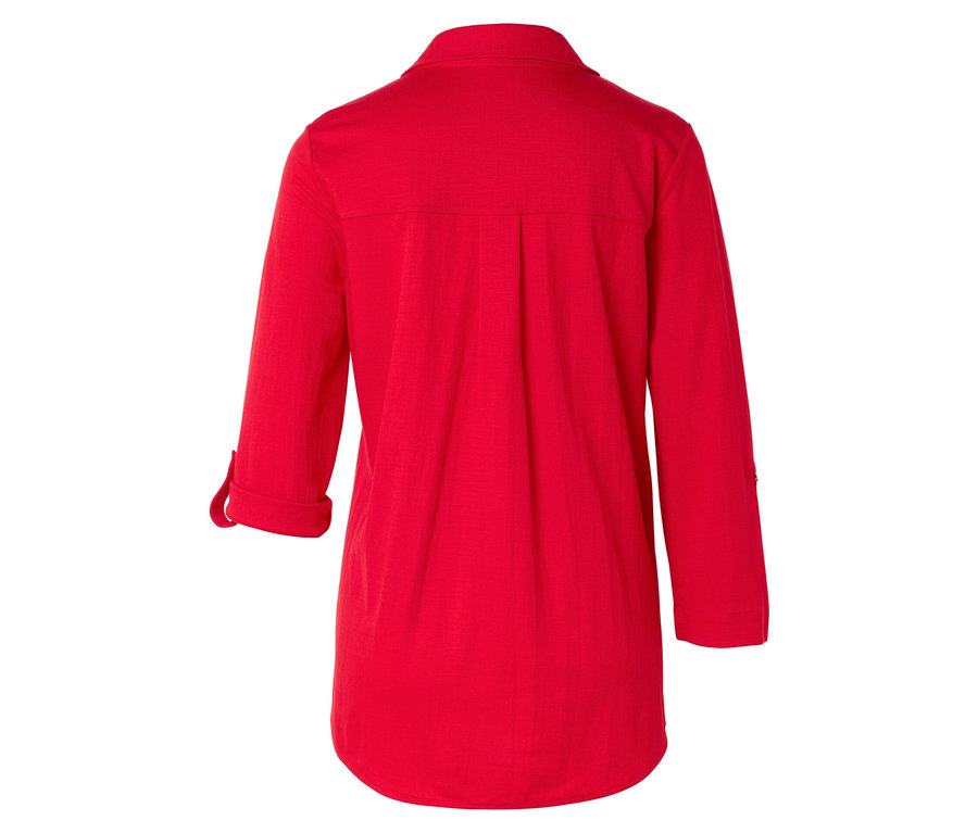 Uzun kollu kırmızı bir bluzun arka görünümü.