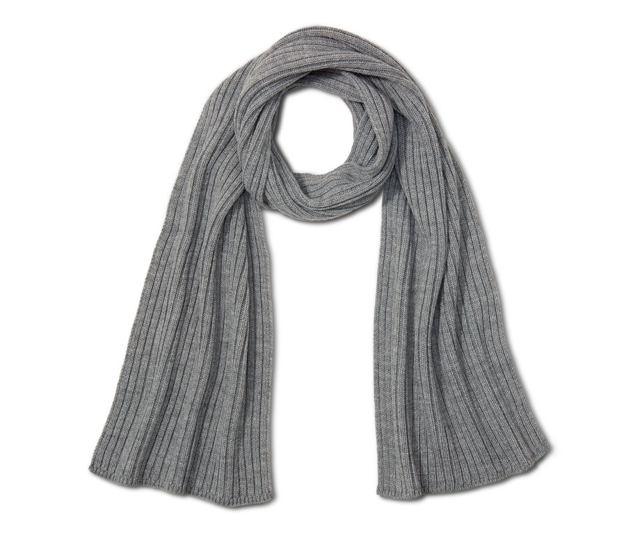 Gri renk örgü kaşkol.