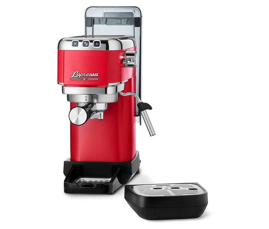 Beyaz bir arka plan üzerinde kırmızı bir »Lapressa« Portafiltre Makinesi.
