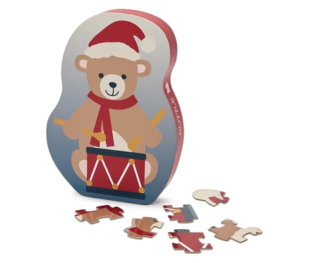 Noel baba şapkalı davul çalan ayı ve altı yapboz parçası içeren yapboz kutusu. 