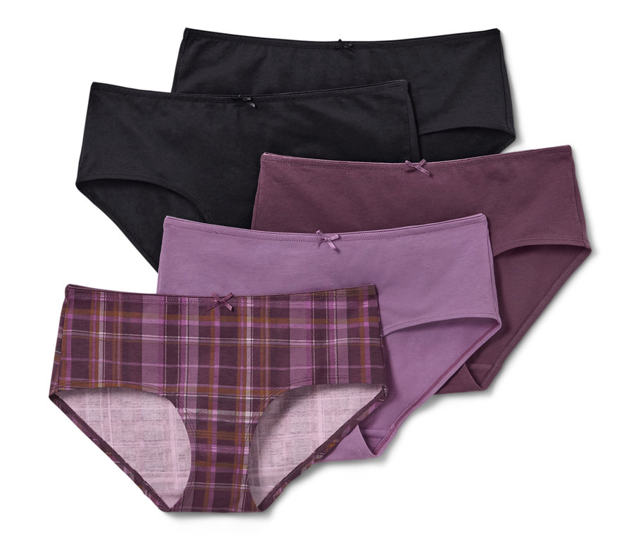 Siyah, mor ve ekose desenli beş adet külot.