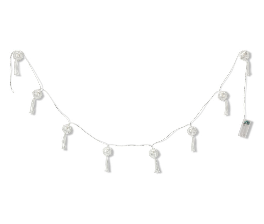 Beyaz arka planda LED-Kugel-Lichterkette.