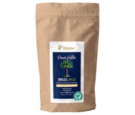 Kraft ambalajında, Brazil Mild 250g Taze Öğütülmüş Kahve. Kahve filtresi, espresso ve french press için farklı öğütme seçenekleri mevcuttur. Paket üzerinde Tchibo logosu ve palmiye ağacı görseli bulunur.