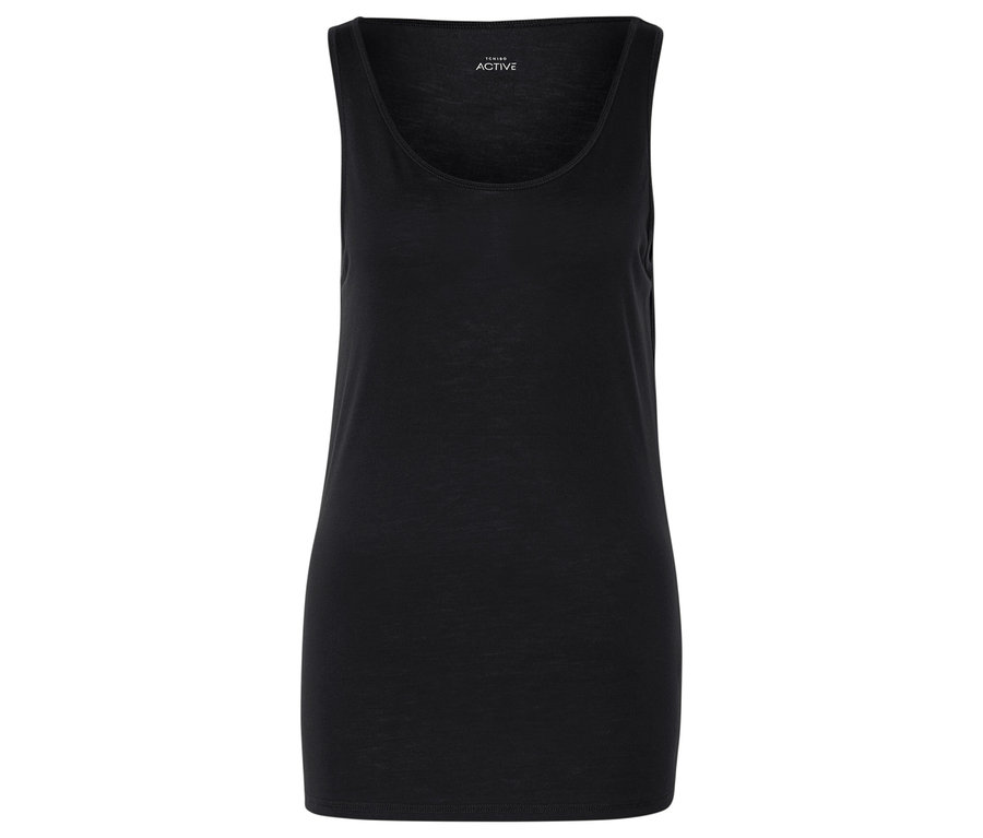 Üstte ACTIVE logosu bulunan siyah atlet.