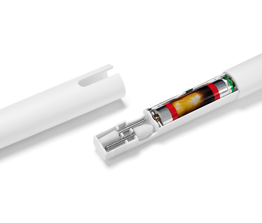 Açık uçlu, iki açık uçlu ve pilli beyaz çubuk.