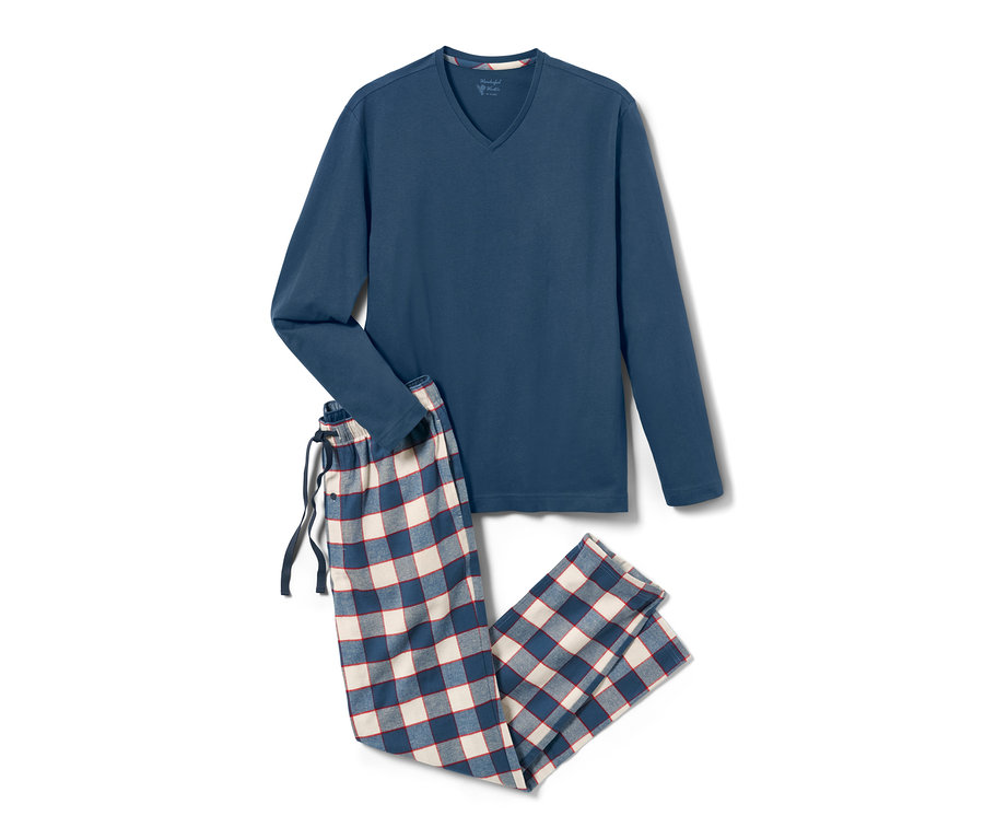 Lacivert kareli flanel pijama, uzun kollu üst ile birlikte.