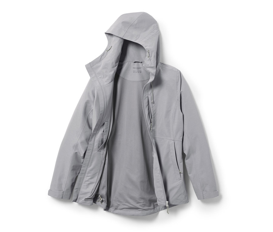 Kapüşonlu ve fermuarlı gri fonksiyonel outdoor mont.