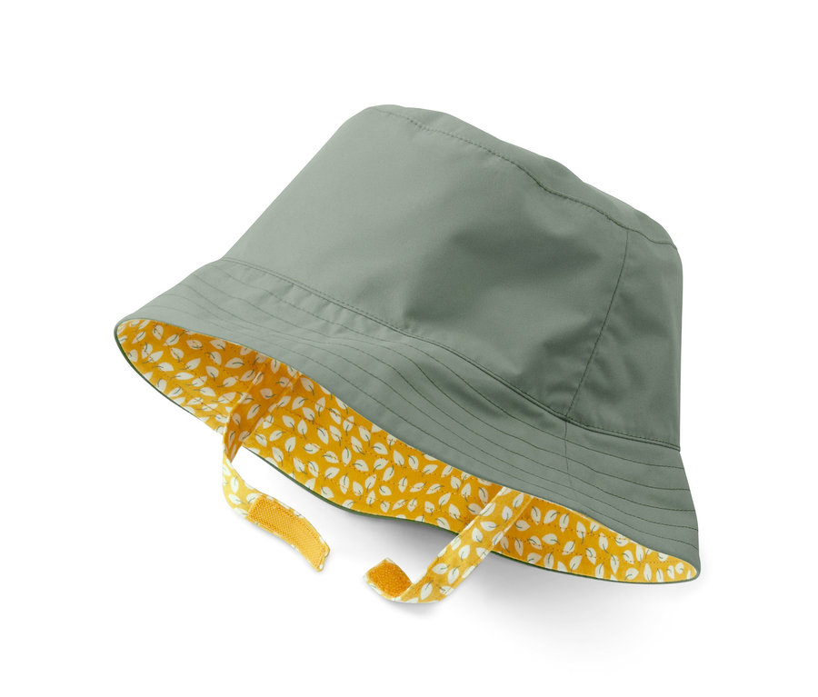 Haki renkli, sarı iç yüzeyli ve cırt cırtlı yağmur şapkası.