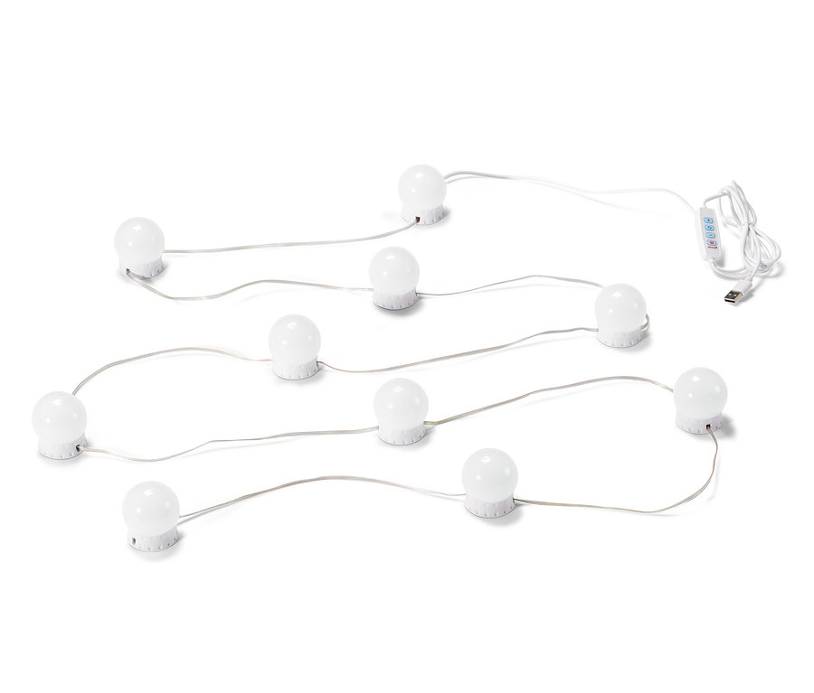 Beyaz bir arka planda duran LED'li USB Işık Zinciri.