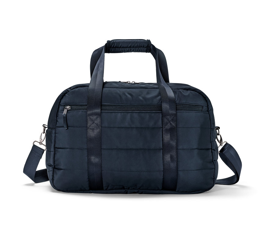 Lacivert spor çantası.