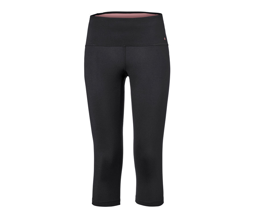 Siyah, kısa spor taytı.