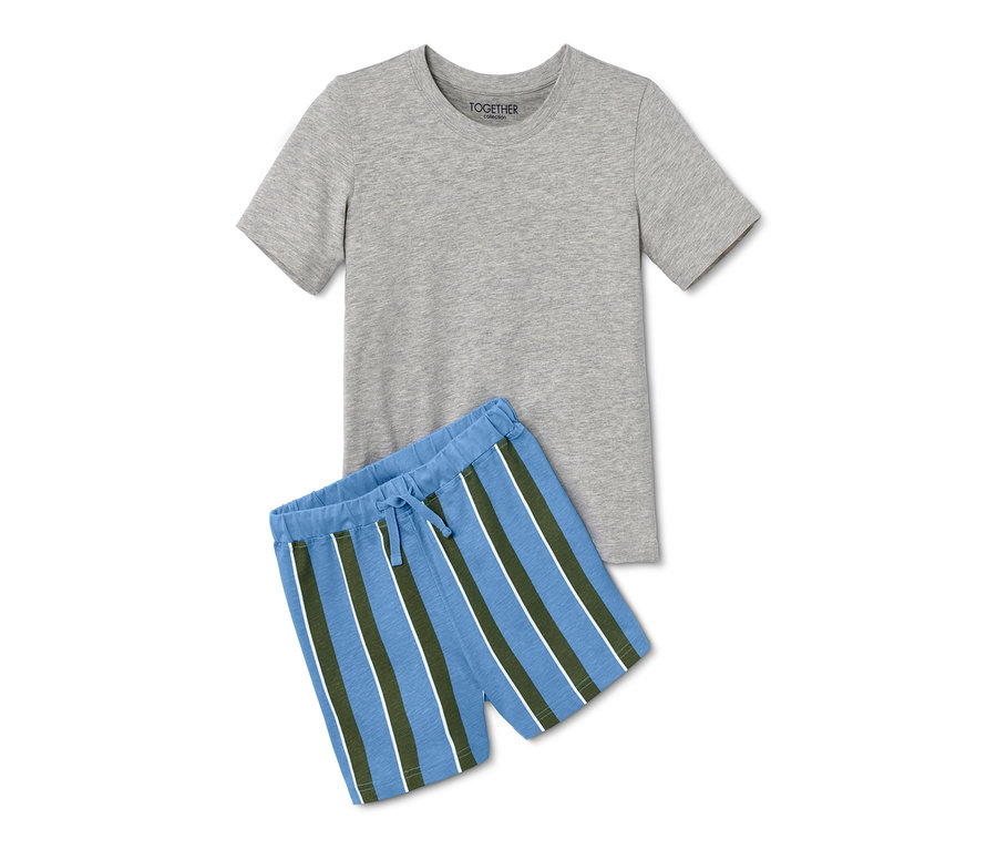 Gri şortlu pijama takımı.