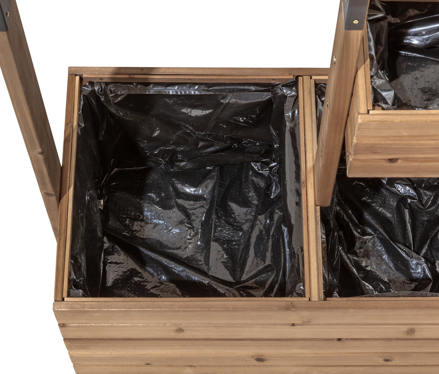 İçi siyah astarlı, ahşap, çift taraflı ekilebilen »Tinus« paravanın yakın çekim görüntüsü.