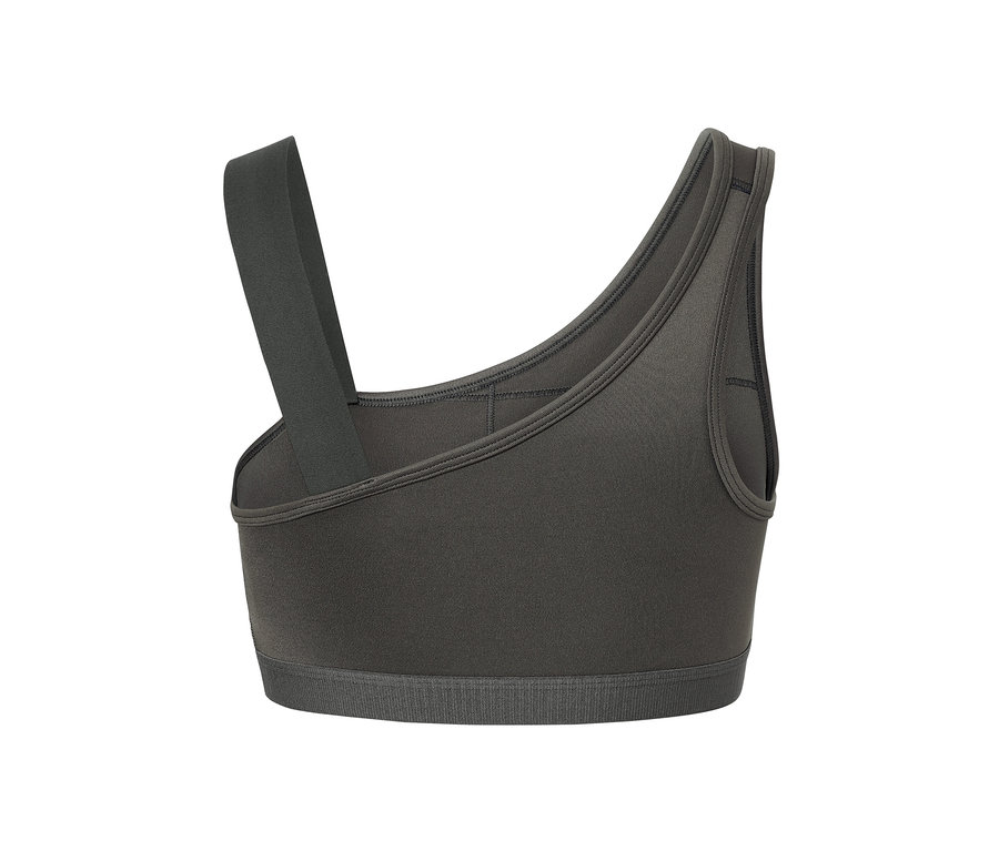 Spor büstiyerin yakın çekimi.