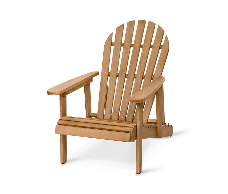 Uzatılabilir ayaklıklı, doğal renkli Adirondack bahçe sandalyesi.