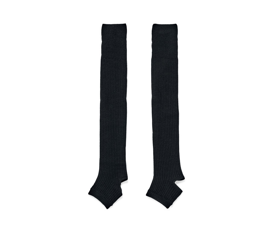 İki adet siyah tozluk