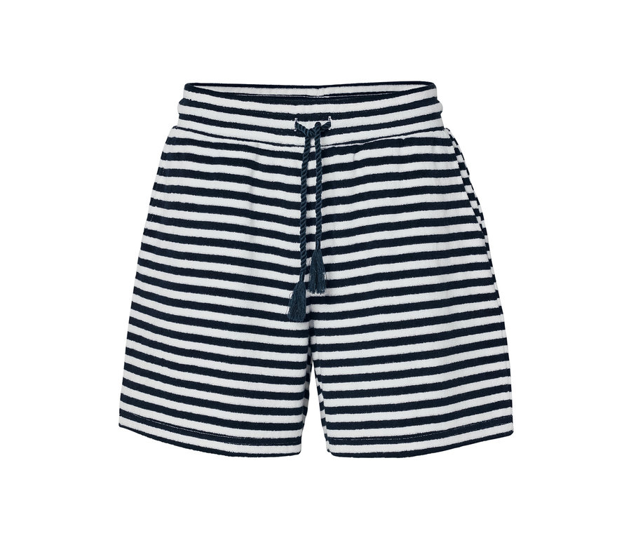 İpli, çizgili havlu şort.