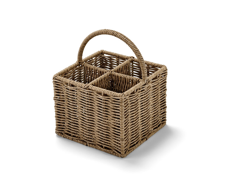 Dört bölmeli ve sapı olan hasır servis sepeti.