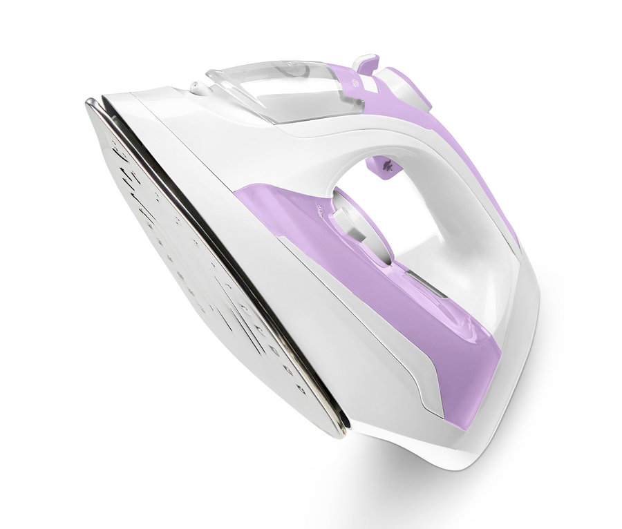 Beyaz ve lavanta rengi kablosuz buharlı ütü.