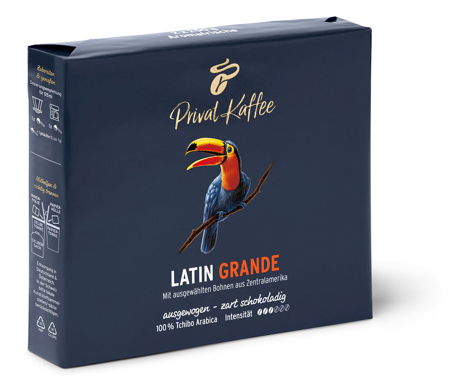 Bir paket Privat Kaffee Latin Grande kahvesi üzerinde bir tukan kuşu var.