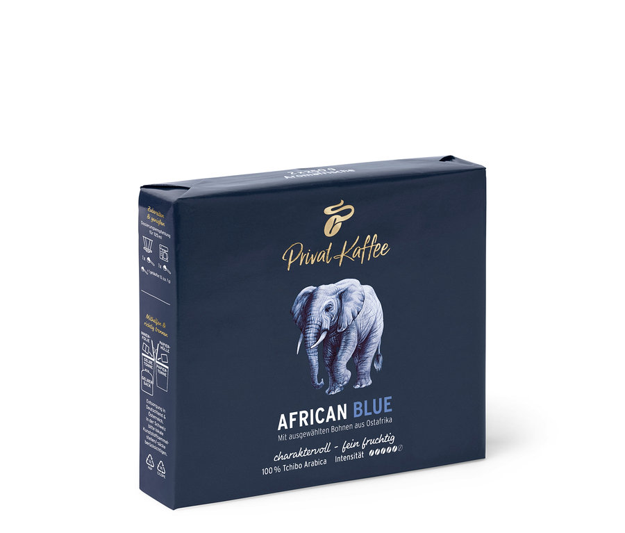 Fil amblemli bir paket öğütülmüş Privat Kaffee African Blue kahvesi.