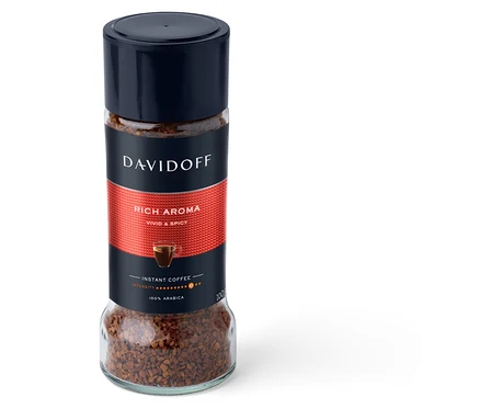 Bir kavanoz Davidoff Rich Aroma hazır kahve.
