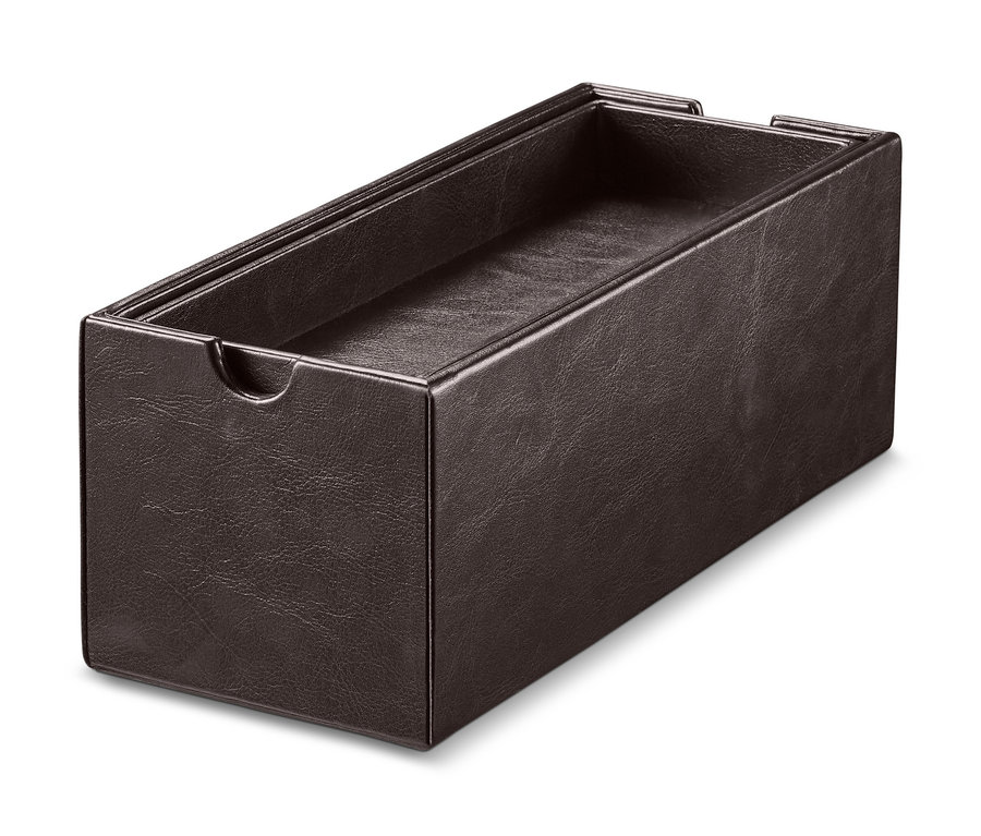 Kahverengi bir saat kutusu.