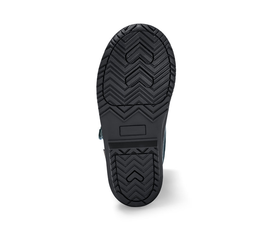 Mavi çocuk 4 mevsimlik botun taban detayı gösteriliyor.