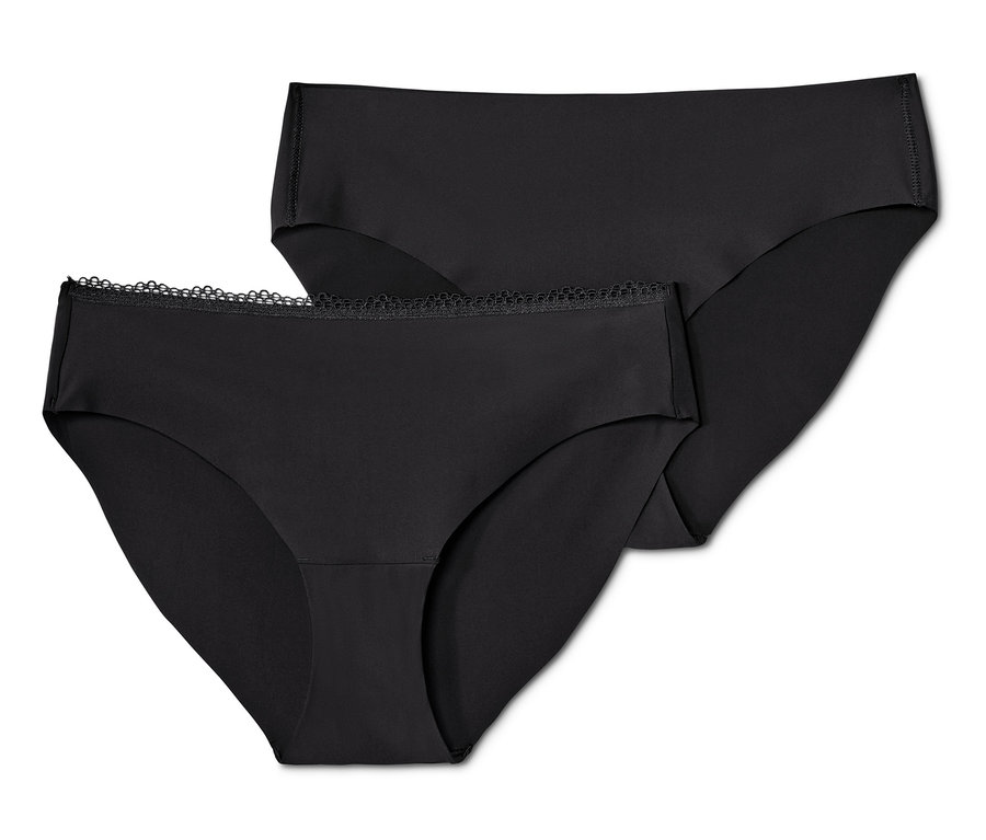 İki adet siyah Magic Cut külot üst üste duruyor.