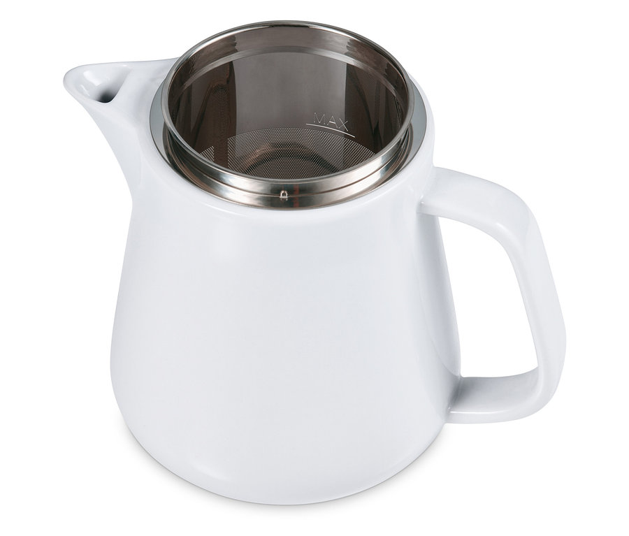 Filtreli, beyaz seramik bir kahve demliğinin yakın çekim görüntüsü.