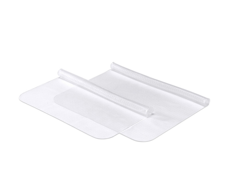 Beyaz bir zemin üzerinde rulo halinde duran 2 adet silikon saklama folyosu.