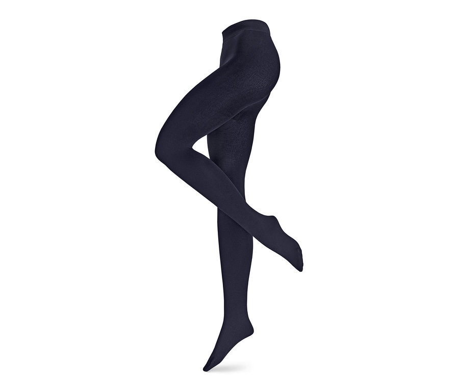 Beyaz arka planda mavi termal külotlu çorap.