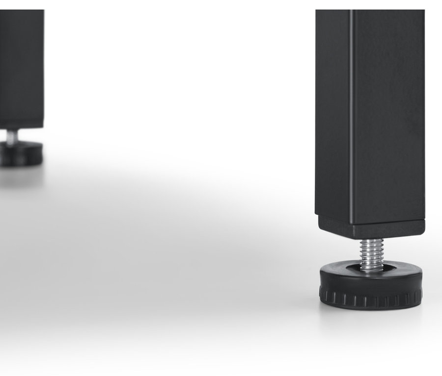 Ayarlanabilir yüksekliğe sahip bir »Elin« Kutu Saksı ayağının yakın çekim görüntüsü.