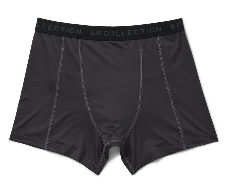 Bel kısmında Spoo Collection yazısı olan siyah erkek boxer külodu.