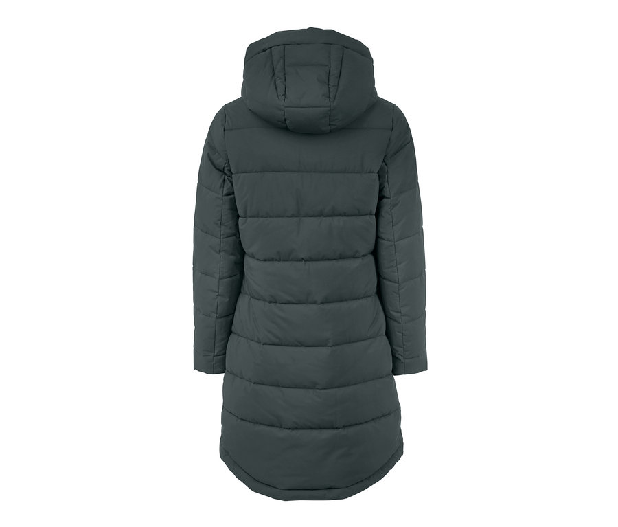 Koyu yeşil kapitone montun arka görünümü.