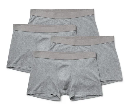 Dört adet gri slip boxer üst üste duruyor.