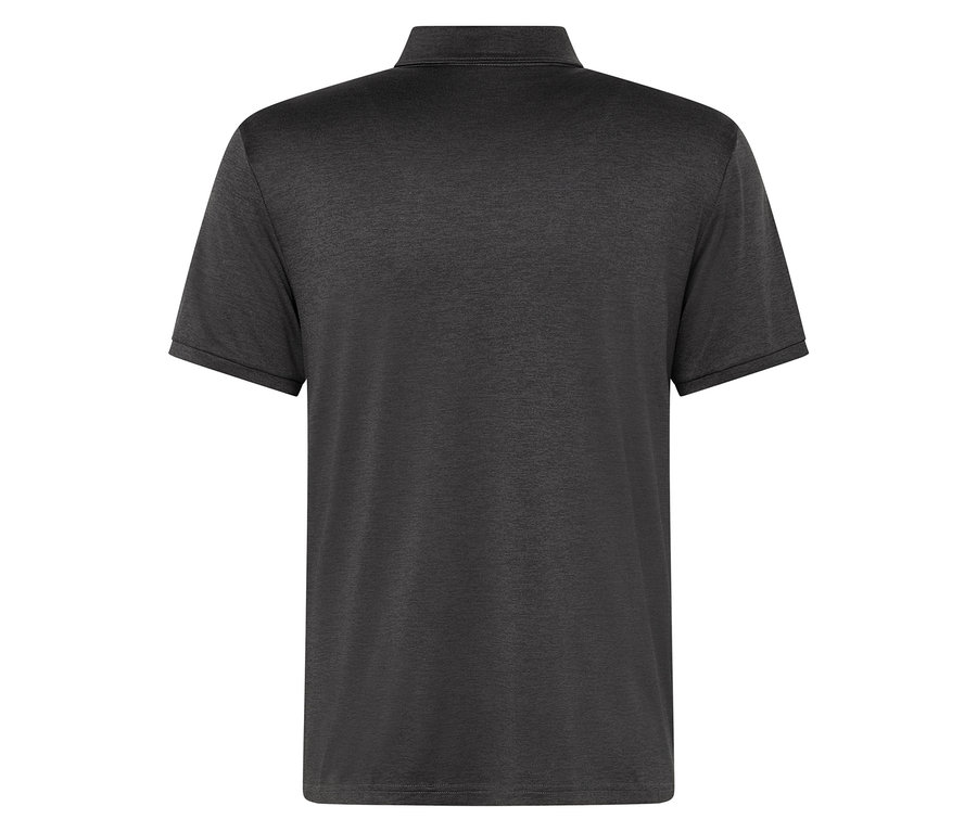 Koyu gri polo tişörtün arka görünümü.