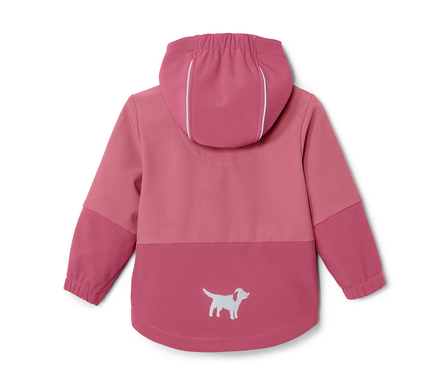Kapüşonlu ve köpek desenli, yağmurda renk değiştiren pembe çocuk softshell montunun arka görünümü.