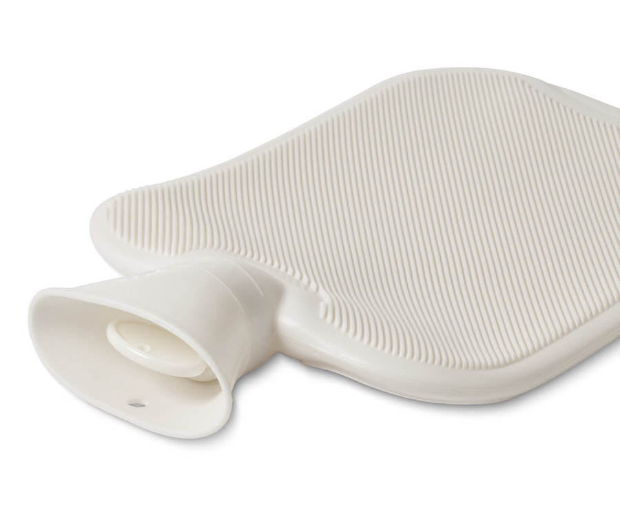 Beyaz bir arka plan üzerinde beyaz bir ayak ısıtıcısı.